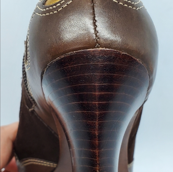 Antonio Melani Brown Suede Leather Women's 7M. - Picture 3 of 8